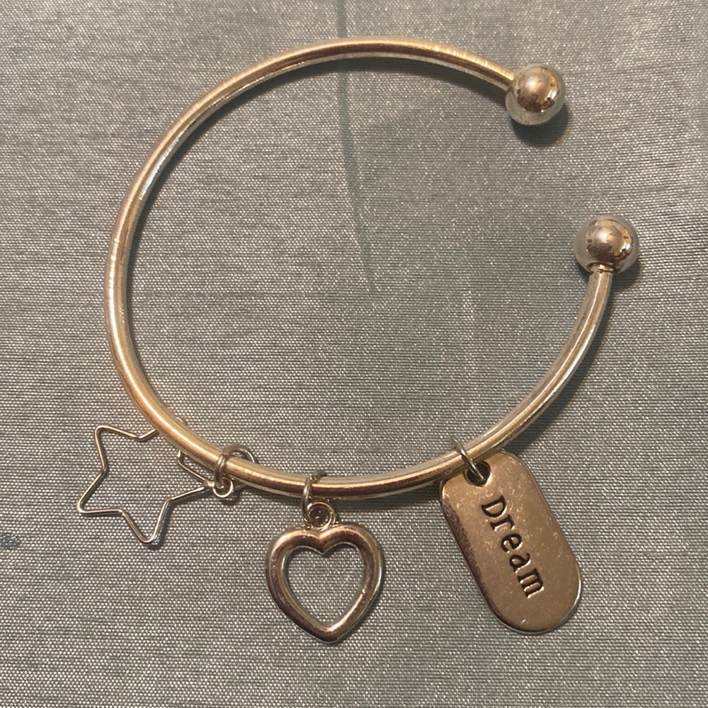SILVER TONE DREAM CHARM BRACELET